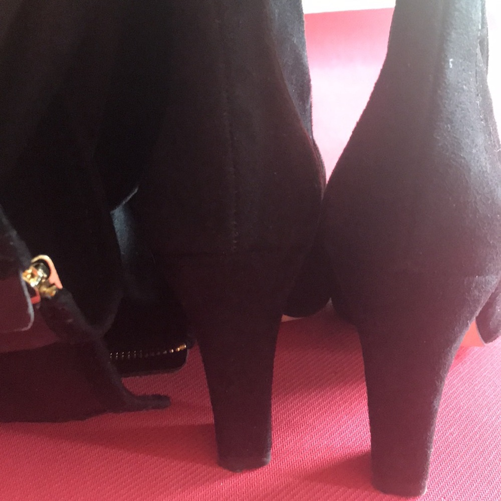Ivanka Trump Knee high black  boots suede feel EUC - Picture 15 of 16